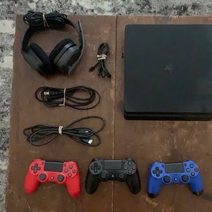 PlayStation4 slim